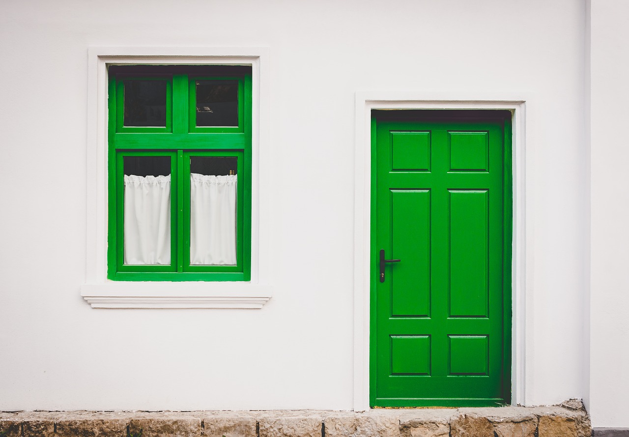 Na co zwrócić uwagę podczas wymiany drzwi i okien?