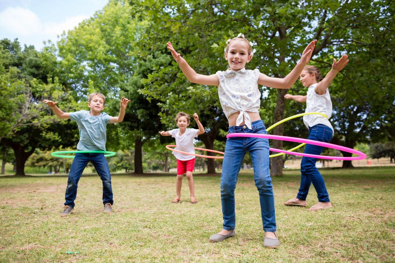 Jak nakłonić dzieci do aktywnej zabawy z rówieśnikami?